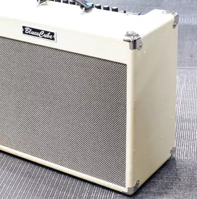 Roland - Blues Cube Artist - 80W Guitar Amplifier 2